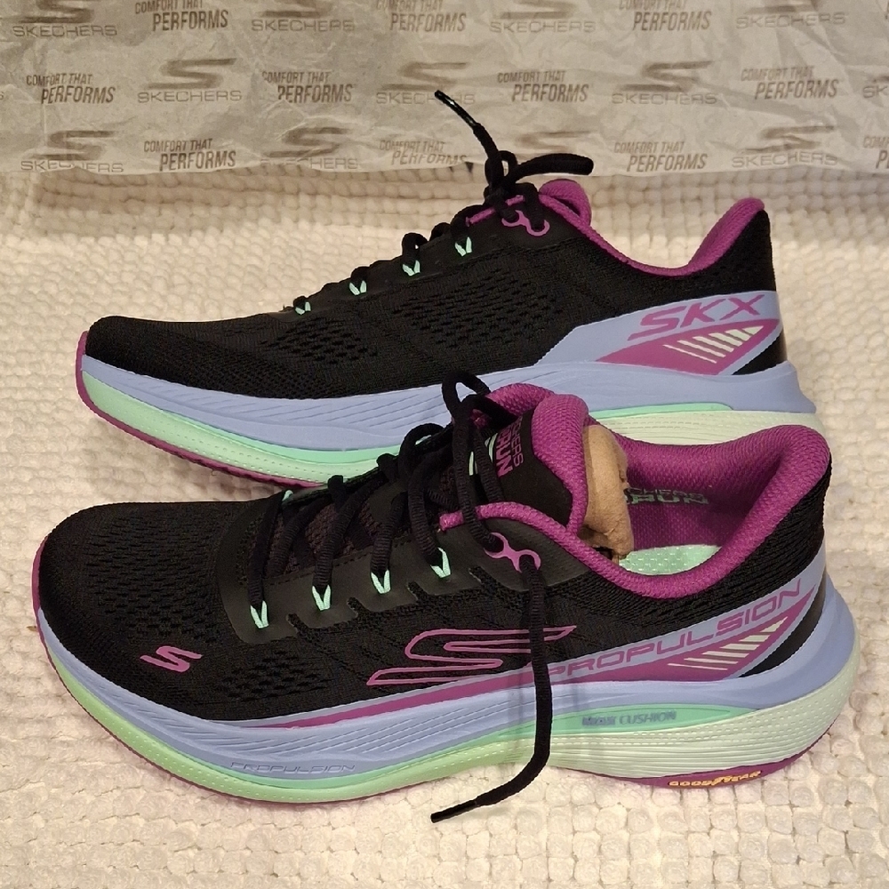 Skechers Women's Black and Purple GO RUN Athletic Shoes